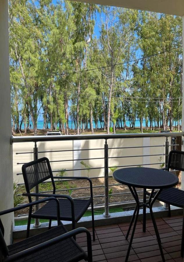 C-View Apartments Flic-en-Flacq 外观 照片