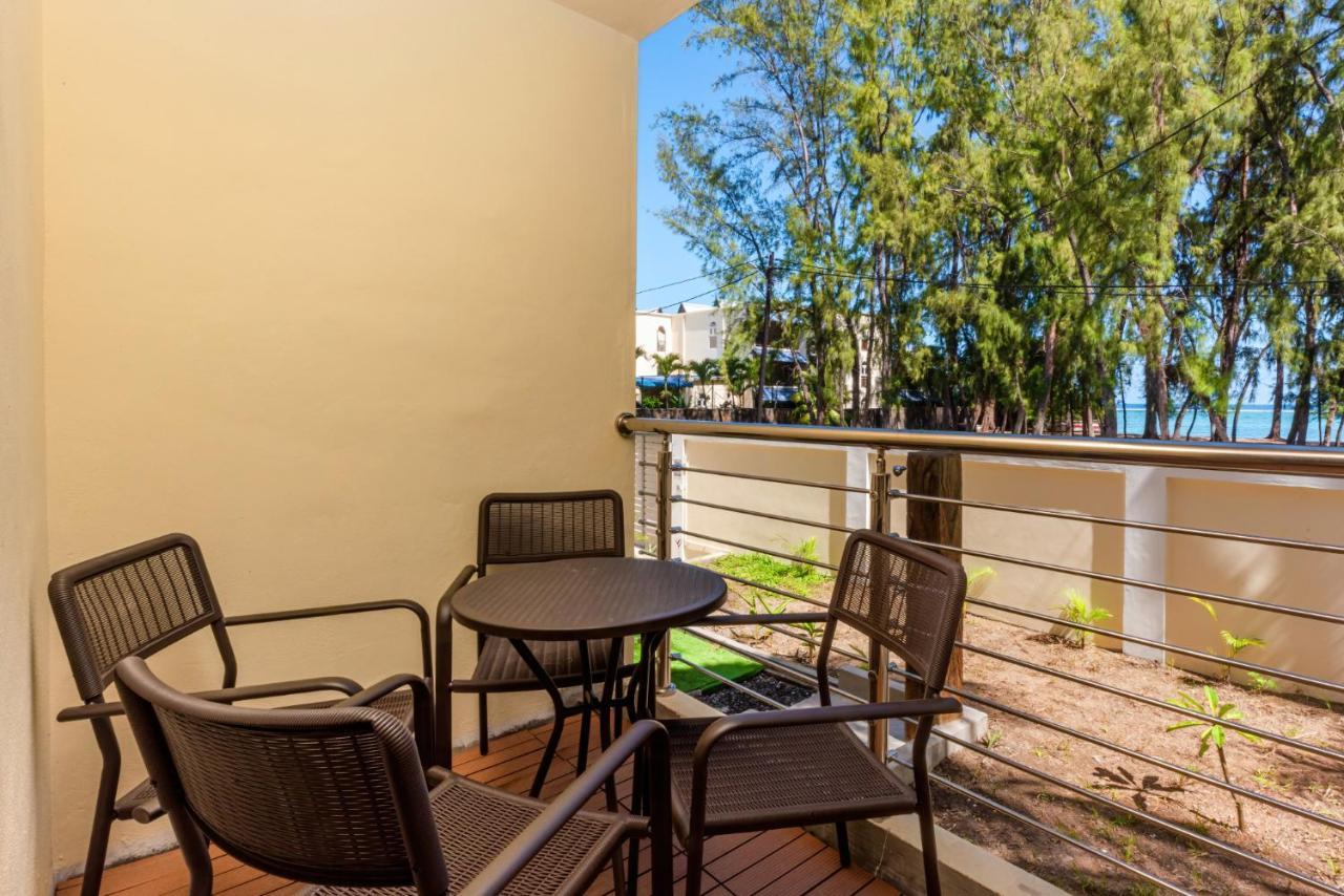 C-View Apartments Flic-en-Flacq 外观 照片