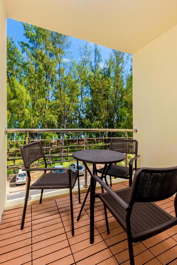 C-View Apartments Flic-en-Flacq 外观 照片
